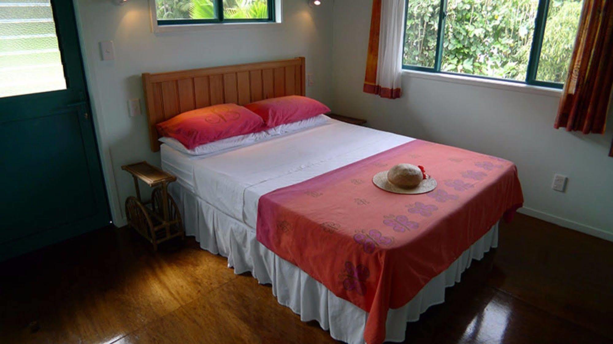 רארוטונגה Aroa Kainga Bungalows And Apartment מראה חיצוני תמונה